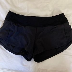 lululemon shorts size 6